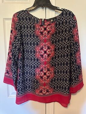 Navy and Pink Patterned Women's Blouse - Unknown Brand NWOT